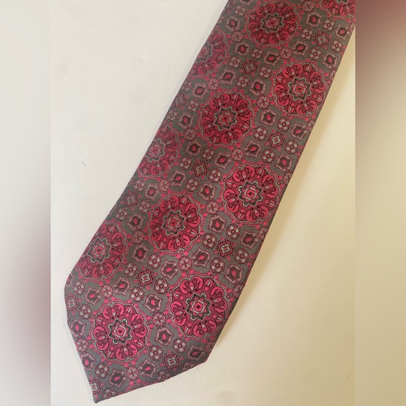 Vintage Tie Croll & Keck Red Gray Pattern - Picture 3 of 3